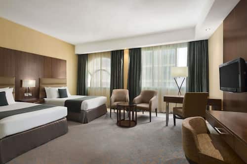 احجز هاورد جونسون باي ويندام أبو ظبي في أبوظبي قارن أسعار الفنادق في أبوظبي