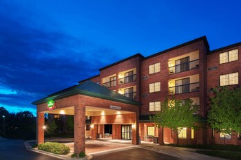 15 Closest Hotels To Red Rocks Amphitheater In Golden