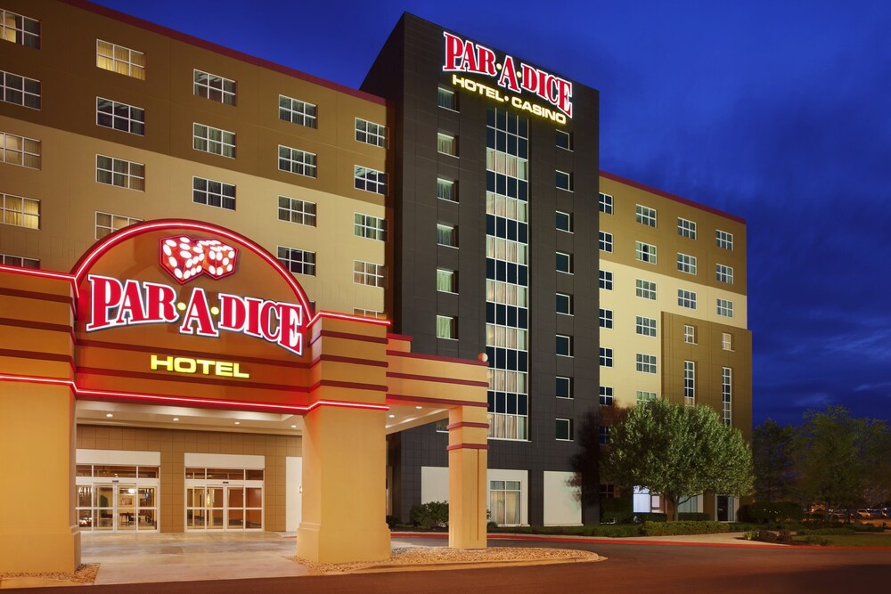 Book Par-A-Dice Hotel and Casino in East Peoria | Hotels.com