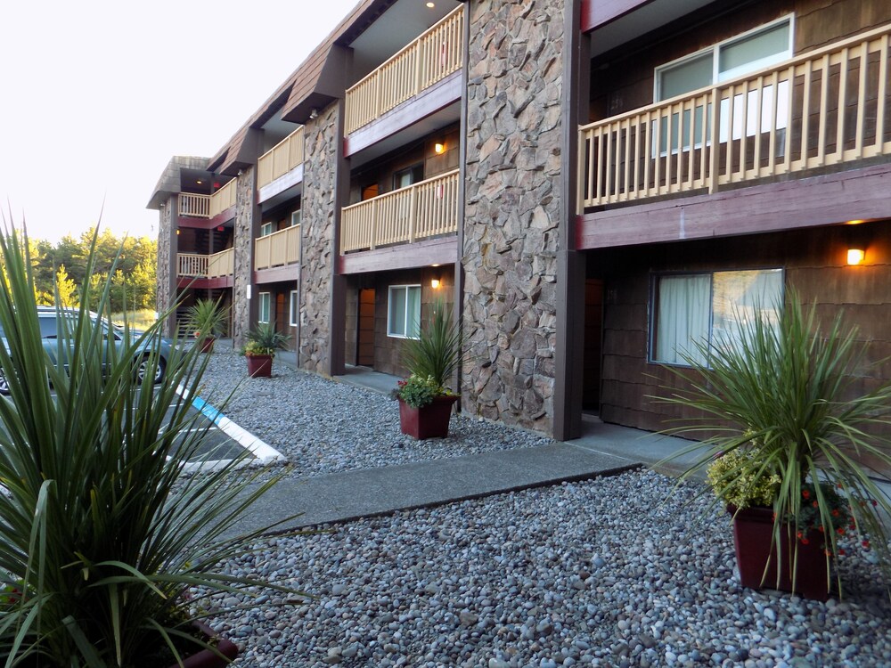Chautauqua Lodge In Long Beach Book On Hotels Chautauqua Lodge Long Beach