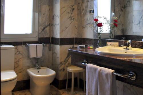 Book Hotel Zenit Dos Infantas In Zamora Hotels Com