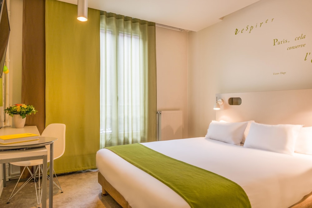 Book H  tel Cervantes Happyculture Paris Hotels com