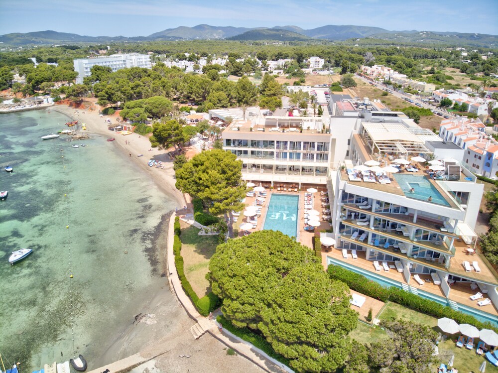 Book Me Ibiza The Leading Hotels Of The World In Santa Eulalia Del Rio Hotels Com