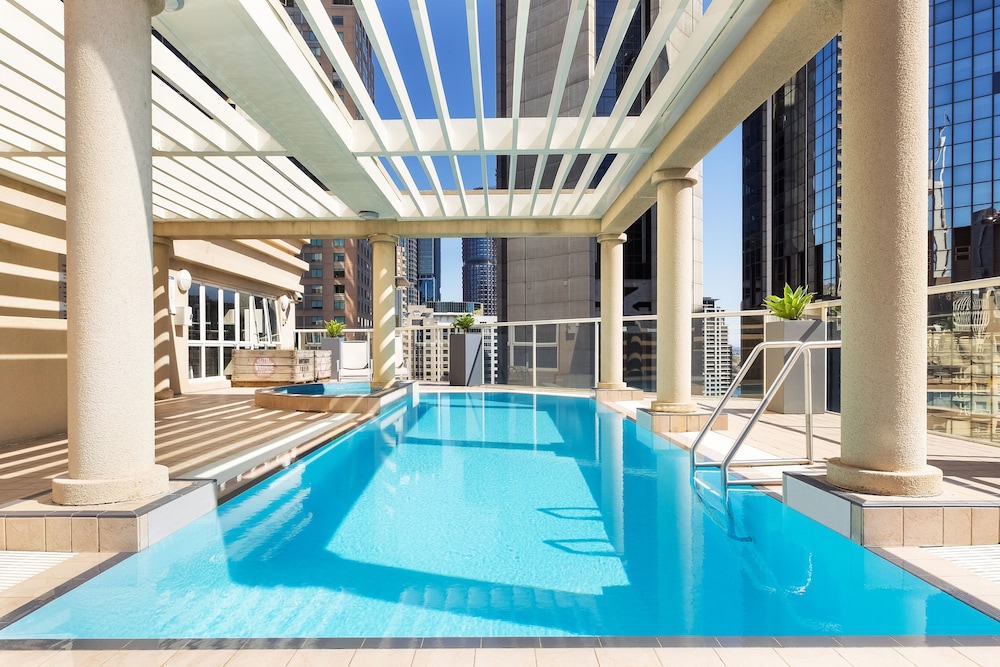 Book Mantra 2 Bond Street In Sydney Hotels Mantra 2 Bond Street Sydney Rooftop Pool