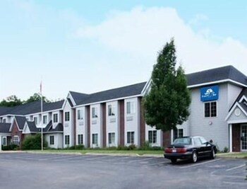 Top 10 Hotels In Racine From 53 Night