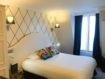 Picture of Hôtel Le Royal in Paris