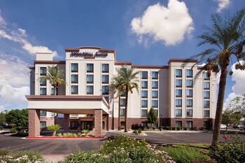 15 Closest Hotels To Phoenix Convention Center In