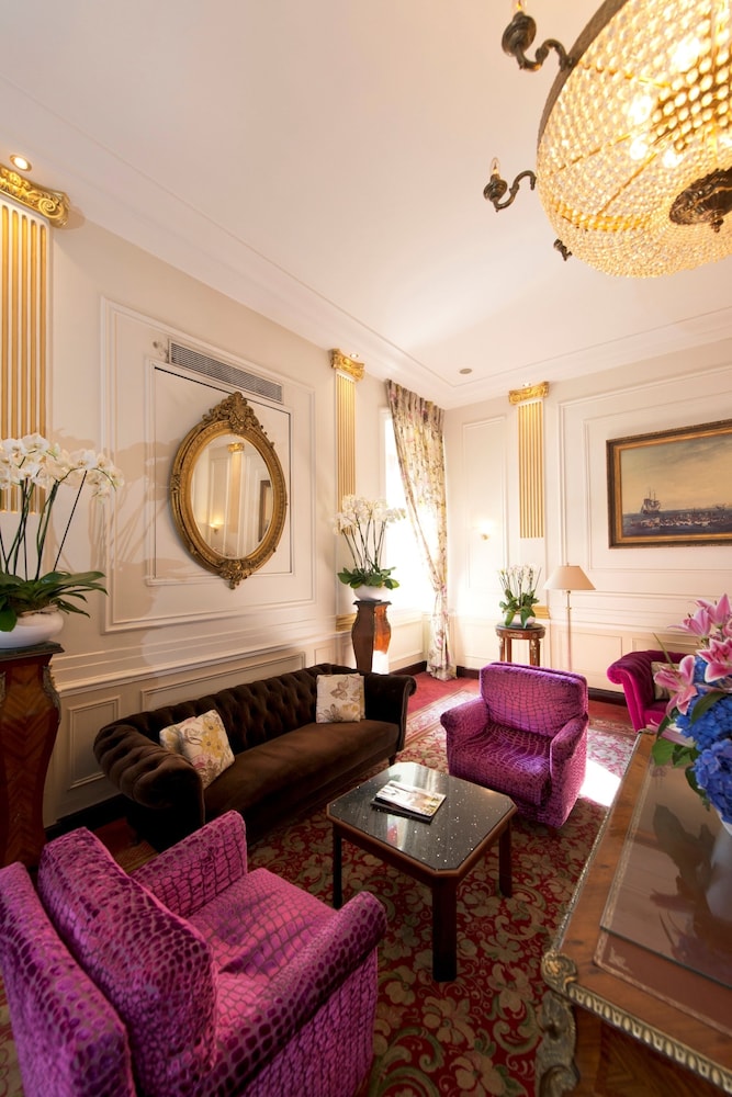 Hotels.com - Deals & Discounts for Hotel Reservations from Luxury Hotels to Budget Accommodations