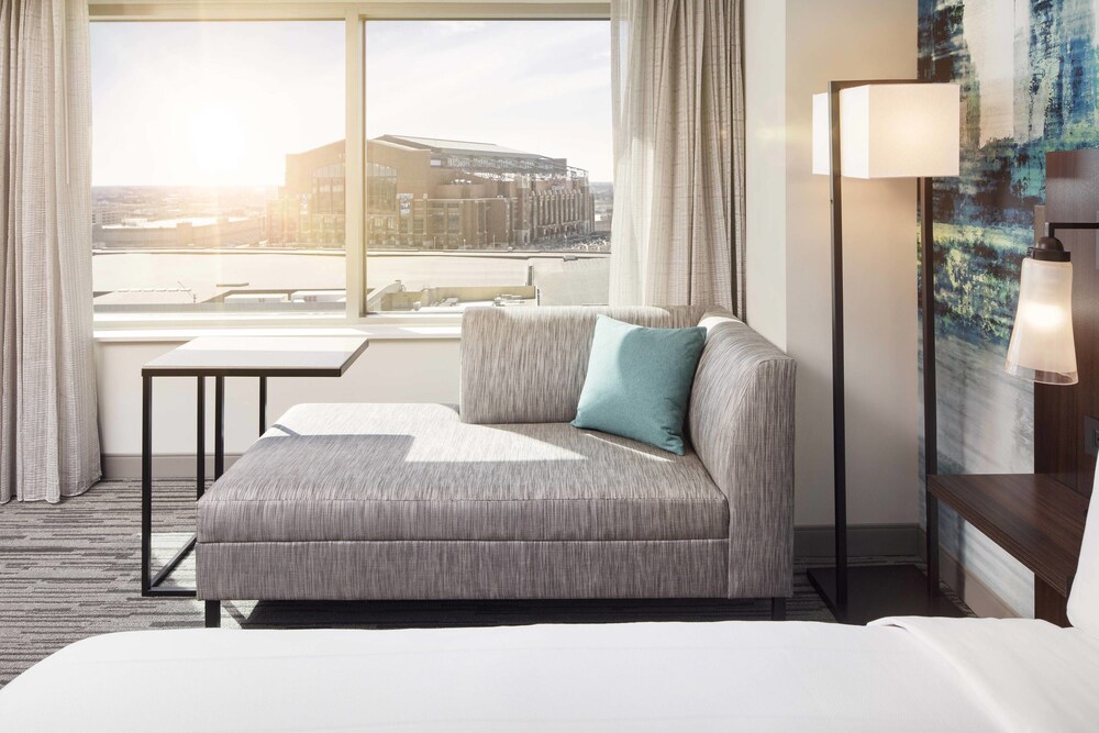Book Marriott Indianapolis Downtown In Hotels Com Marriott Indianapolis Downtown High Floor View Room Guest