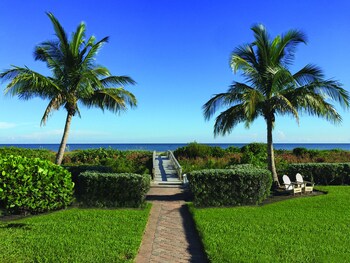 Picture of Sanibel Moorings Condo Resort in Sanibel