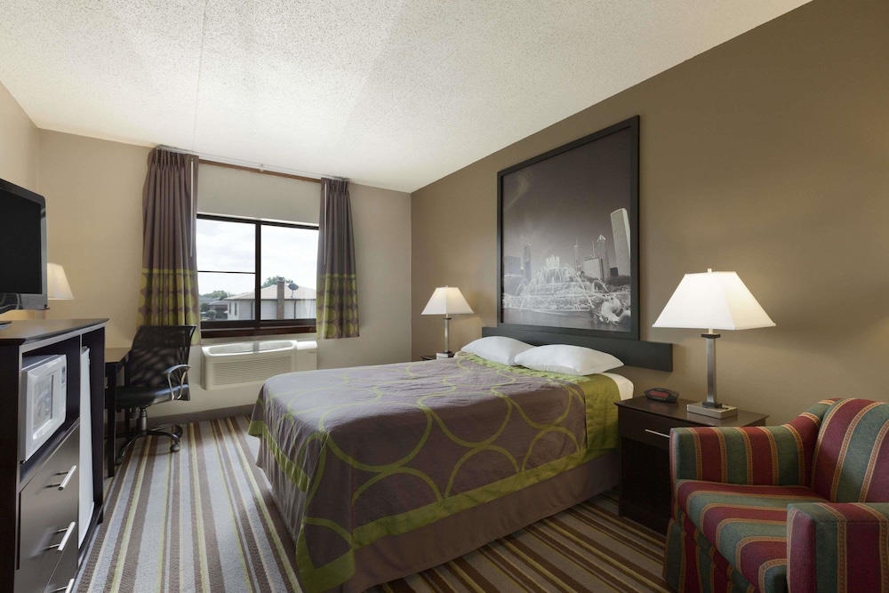 Book Super 8 By Wyndham Bridgeview Chicago Area In Super 8 By Wyndham Bridgeview Chicago Area Room 1 Double Bed