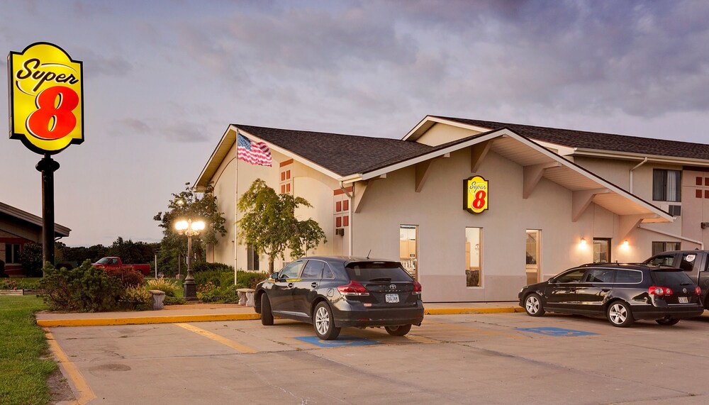 Book Super 8 Keokuk Ia In Hotels Super 8 Keokuk Ia