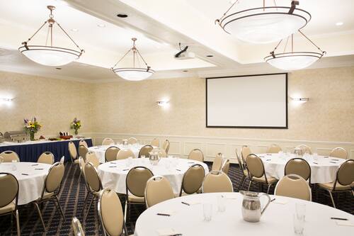 Book The Marina Inn On San Francisco Bay In Leandro Hotels Com The Marina Inn On San Francisco Bay, Round Table Marina San Leandro