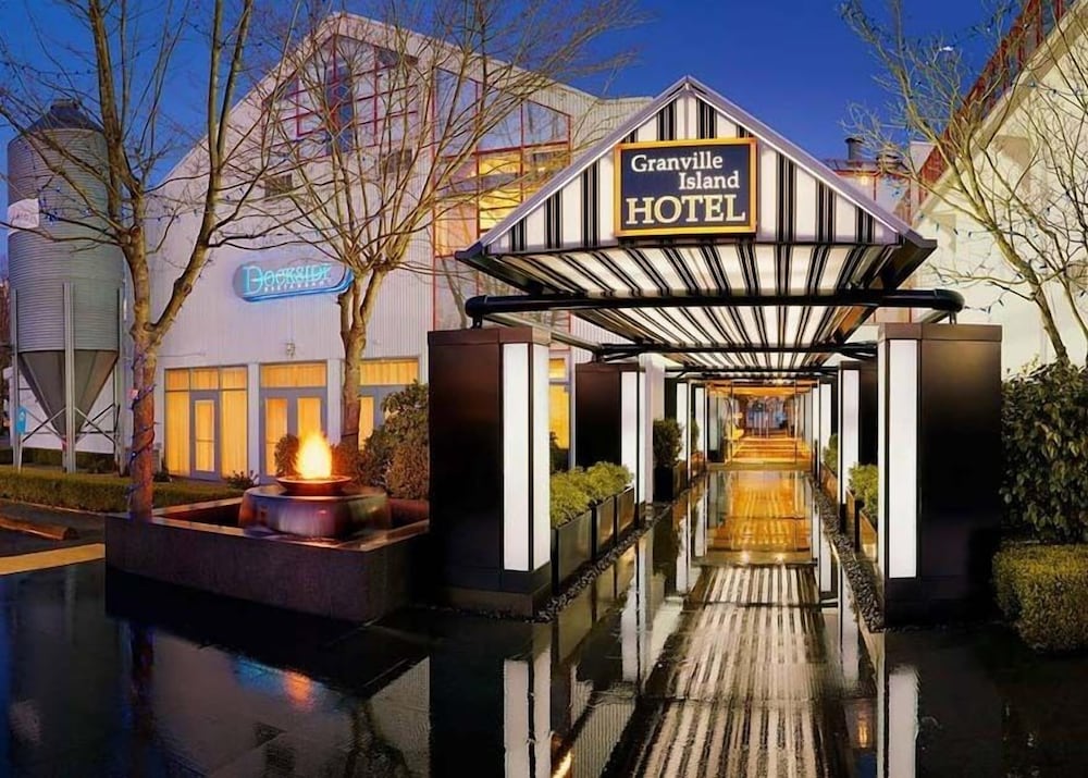 Book Granville Island Hotel in Vancouver | Hotels.com
