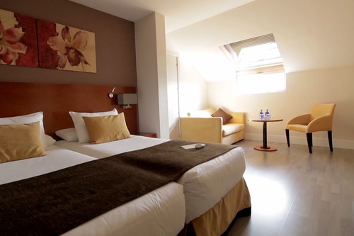 Book Hotel Puerta De Toledo In Madrid Hotels Com