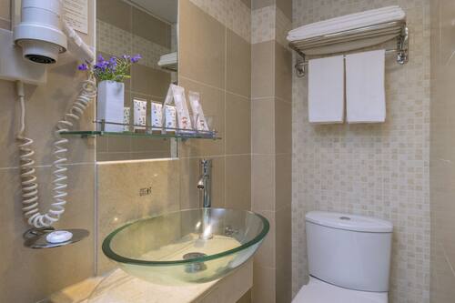 シルカ シービュー ホテル 廟街夜市近くの交通が便利な3つ星ホテル 宿泊予約はホテルズドットコム シルカ シービュー ホテル 廟街夜市近くの交通が便利な3つ星ホテル 宿泊予約はホテルズドットコム