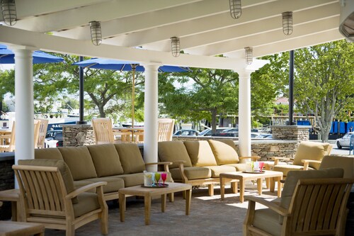 ハイアニス マサチューセッツ Hya バーンステーブル市営空港 周辺のホテル 宿泊予約 格安ホテル予約 最安値検索 ホテルズドットコム