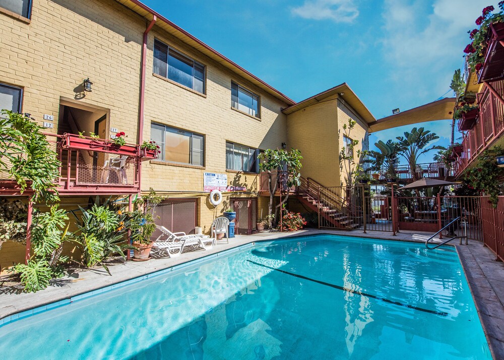 Book Hollywood Downtowner In Los Angeles Hotels Hollywood Downtowner Los Angeles