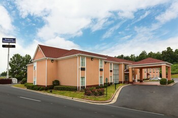 15 Closest Hotels To North Georgia Premium Outlet Mall In 15 Closest Hotels To North Georgia Premium Outlet Mall In Dawsonville
