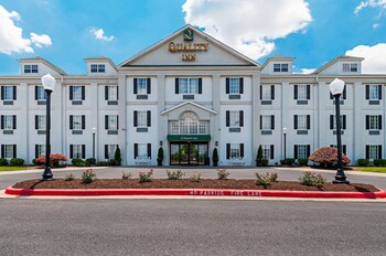 Top 10 Hotels In Harrisonburg From 51 Night