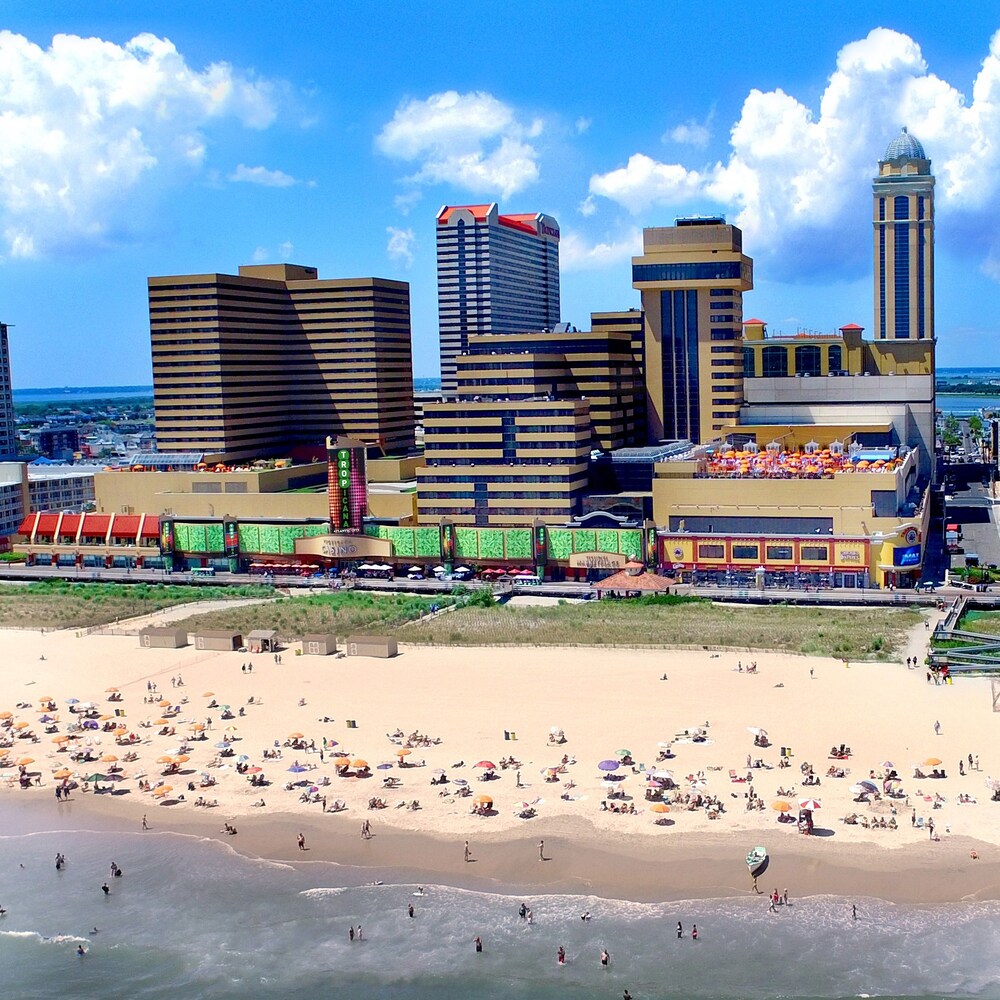 Tropicana Atlantic City Atlantic City Info Photos Reviews Book At Hotels Com
