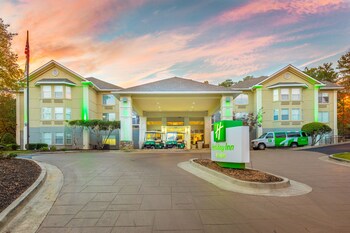 Top 10 Hotels In Senoia Georgia