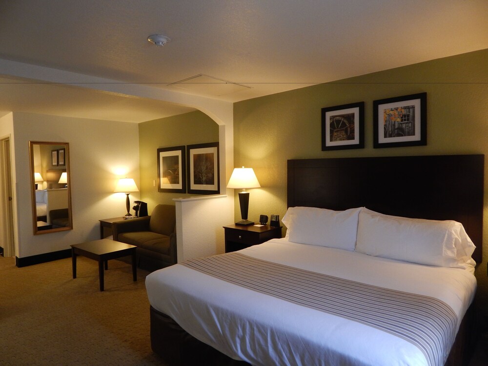 Book Best Western Celina in Celina