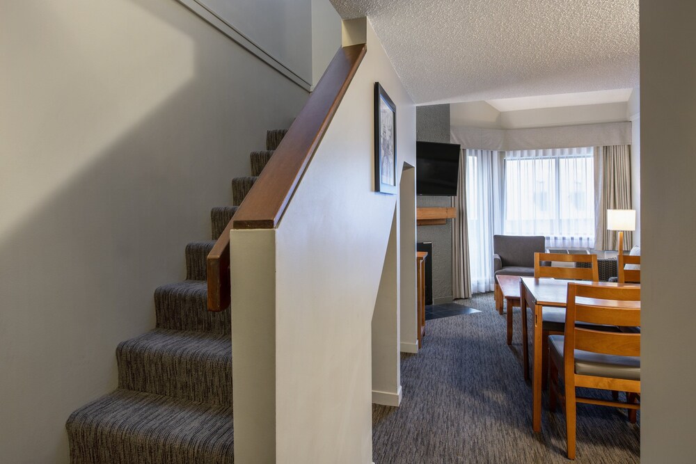 Book Whistler Village Inn And Suites In Whistler Hotels Com