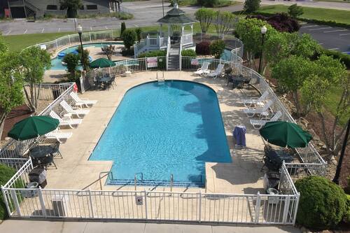 book clarion inn willow river in sevierville hotels com