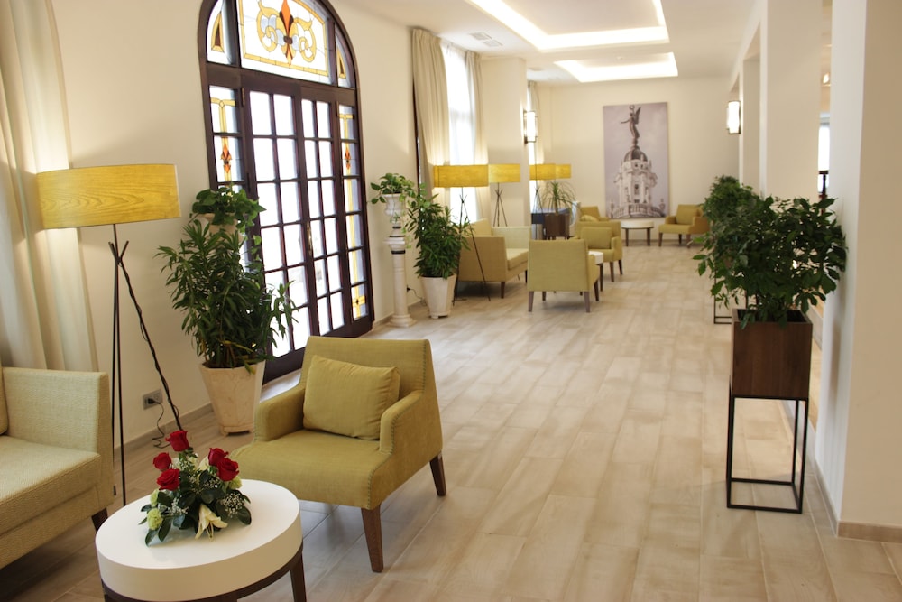 Nh Collection Hotel Victoria La Habana Havana Cuba Nh Collection Hotel Victoria La Habana Havana Interior Entrance
