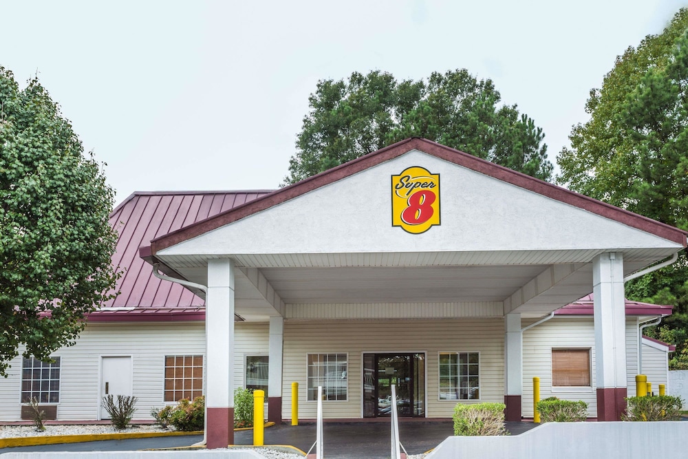 Book Super 8 By Wyndham Atlanta Northeast Ga In Chamblee Hotels Super 8 By Wyndham Atlanta Northeast Ga Chamblee