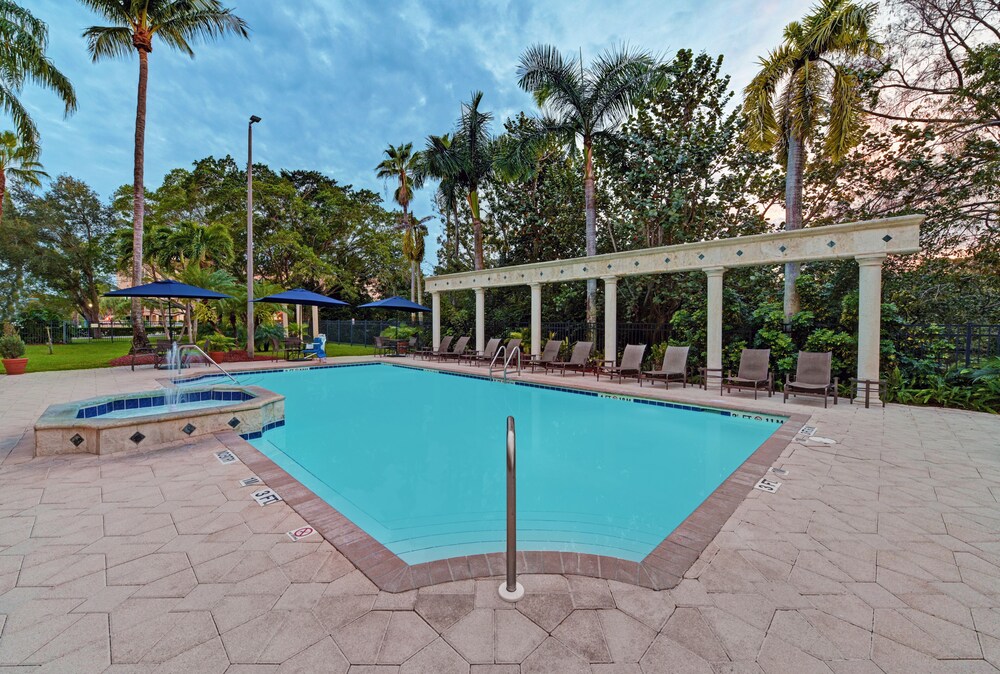 Book Hampton Inn & Suites Boynton Beach in Boynton Beach