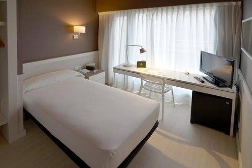 Parallel Barcelona Info Photos Reviews Book At Hotels Com