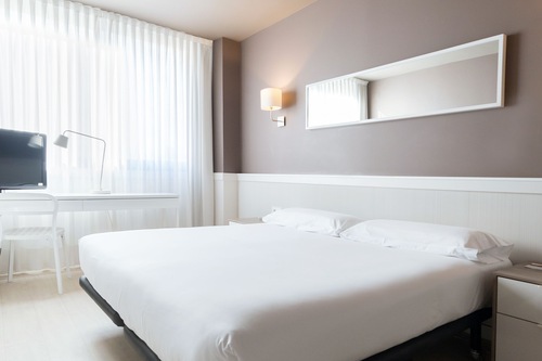 Parallel Barcelona Info Photos Reviews Book At Hotels Com