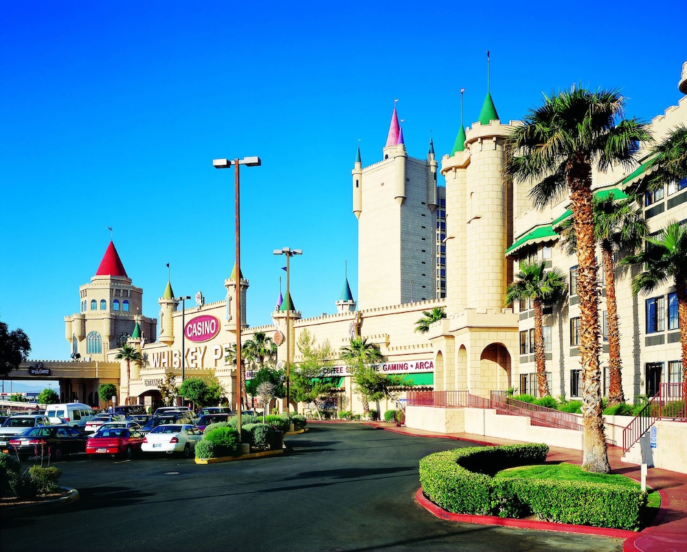 Whiskey Pete's Hotel & Casino, Primm, Exterior