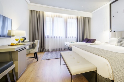 Book Hotel Ilunion Bilbao In Bilbao Hotels Com