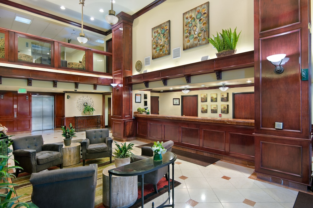 Book Oxford Suites Spokane Valley In Hotels Oxford Suites Spokane Valley Lobby