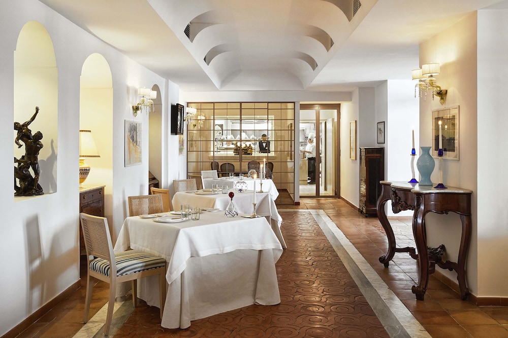 Top 10 Best Hotels Around the World One Must At least Visit Once In Lifetime Top 10 Best Hotels Around the World One Must At least Visit Once In Lifetime