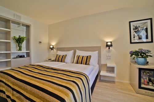Hotel Ariston Ariston Patio Em Praga Hoteis Com
