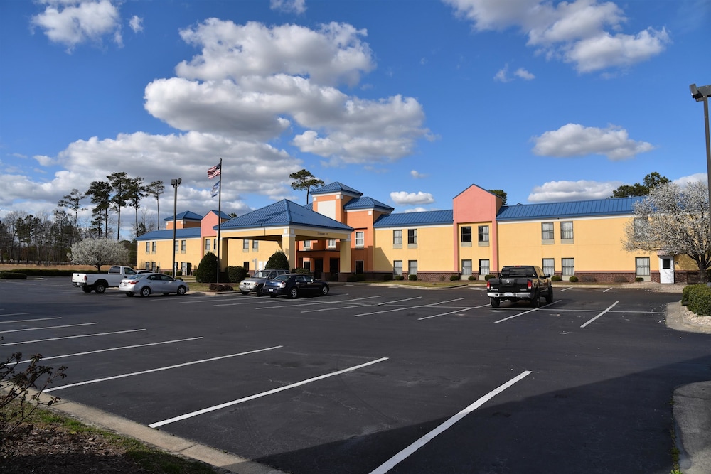 Book Surestay Plus By Best Western Tarboro Hotel In Surestay Plus By Best Western Tarboro Hotel Front