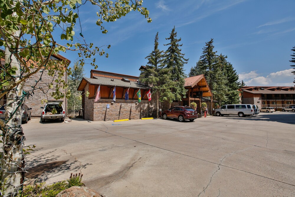 Book The Crestwood Condominiums in Snowmass Village