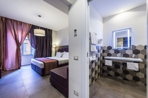 Prenota Hotel California A Roma Hotels Com