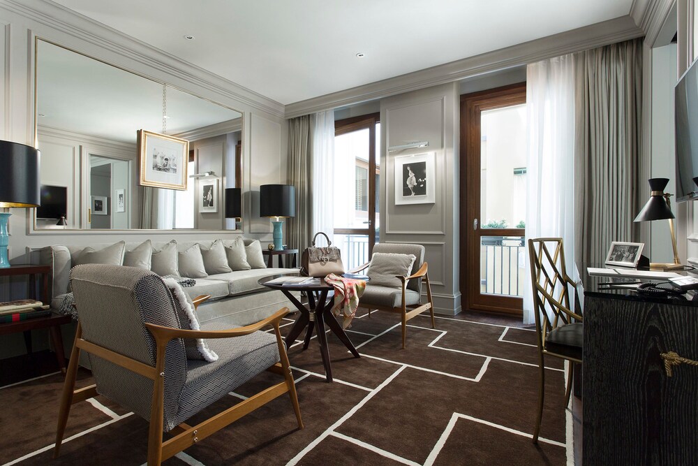 ポートレート フィレンツェ ルンガルノ コレクション フィレンツェ の宿泊予約 ホテルズドットコム