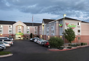 Save With These Awesome Colorado Springs Hotel Deals Picture Of Mcm Elegante Suites In Colorado Springs