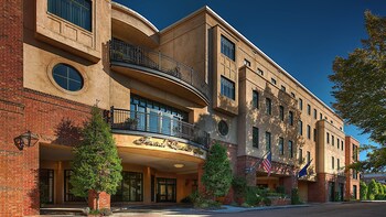 Top 10 Hotels In Charleston With Great Parking