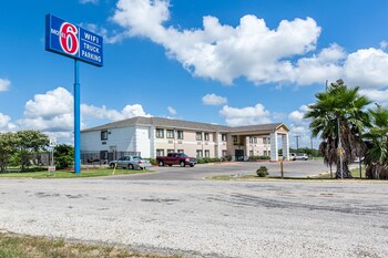 Top 10 Hotels In Columbus Texas