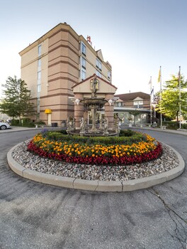 Picture of Monte Carlo Inn Airport Suites in Mississauga