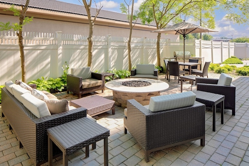10 Mejores Hoteles En Bohemia Nueva York Com Cancela Sin Cargo Casi Siempre 10 Mejores Hoteles En Bohemia Nueva, Long Island Outdoor Furniture Bohemia