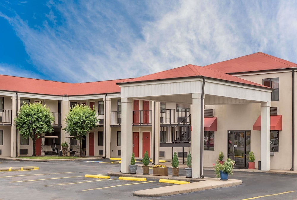 Book Super 8 By Wyndham Bryant Little Rock Area In Hotels Super 8 By Wyndham Bryant Little Rock Area