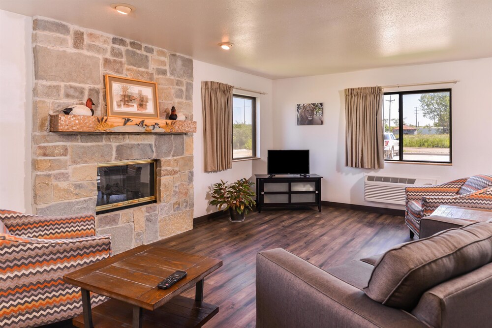 Book Americas Best Value Inn Missouri Valley In Americas Best Value Inn Missouri Valley Lobby